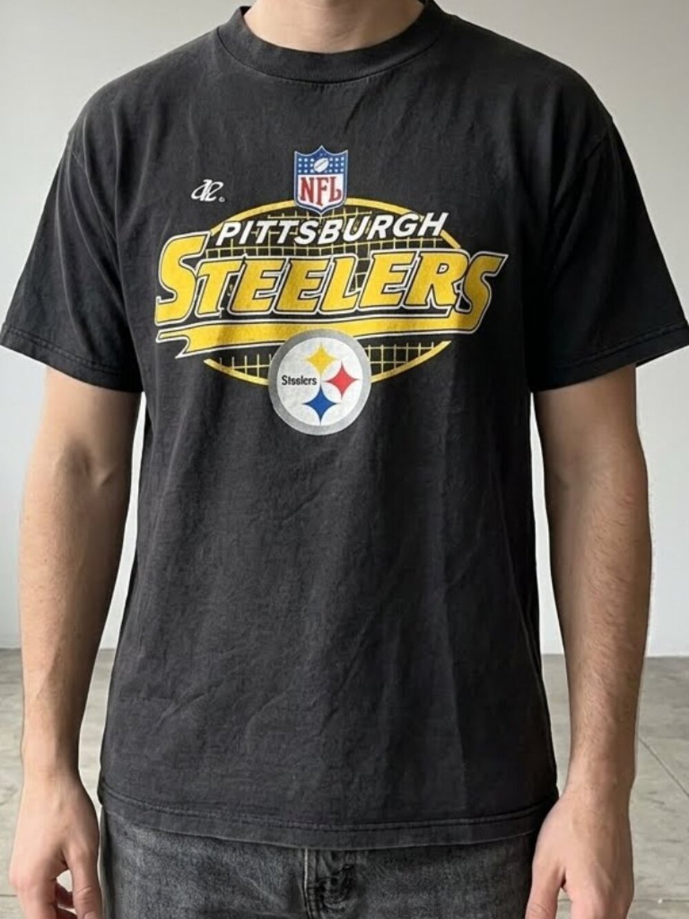 Vintage 90's Pittsburgh Steelers Logo Athletic NFL Football Tee T-Shirt Men's L